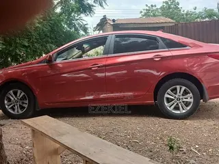 Hyundai Sonata 2012