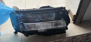 Toyota Lan Cruiser V8 Touring Headlights 2022-2026