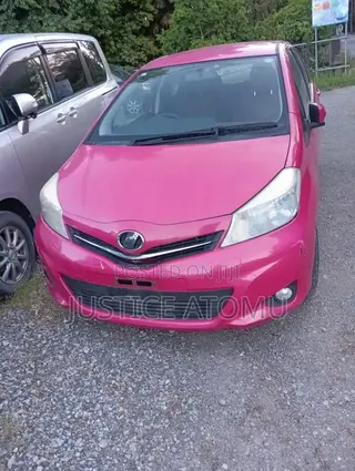 Toyota Vitz 1.3 AWD 5dr 2013 Pink