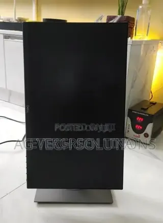 Dell Edgeless Monitor