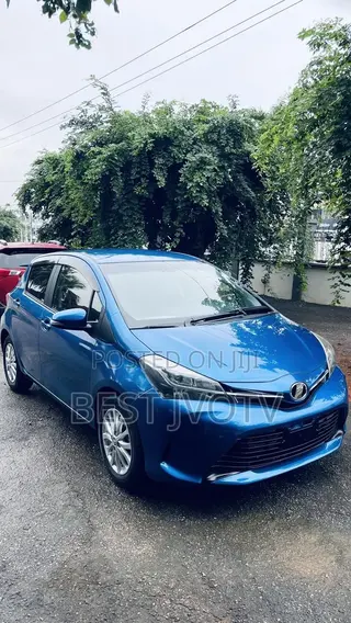 Toyota Vitz 1.3 AWD 5dr 2015 Blue