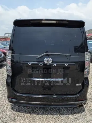 Toyota Voxy 2011 Black