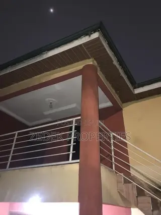 2bdrm Apartment in Kwabenya Acp for rent