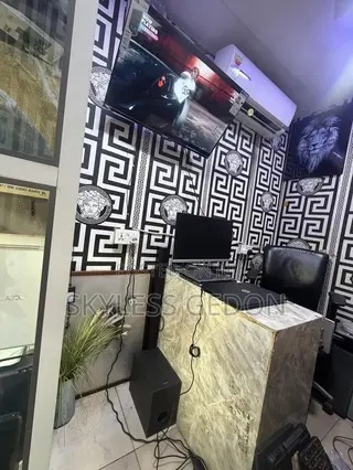 Container for Rent/Sale at Madina Zongo Junction Behind PrudentialBank