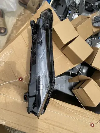 Outlander 2022,2023,2024 Headlight (Top)