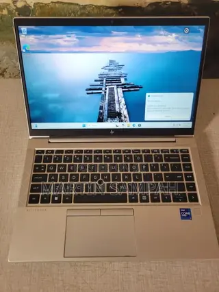 Laptop HP EliteBook 840 G8 16GB Intel Core i7 SSD 256GB
