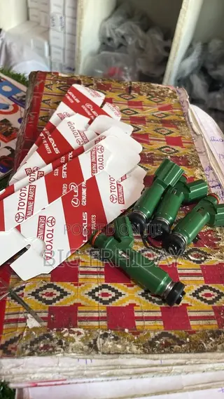 Toyota Corolla Yaris Vitz Highlander RAV4 Camry Hilux Injector