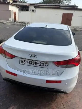 Hyundai Elantra 2011 White