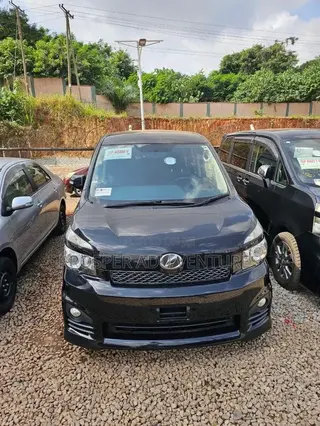 Toyota Voxy X 4WD 8-Seater 2013 Black
