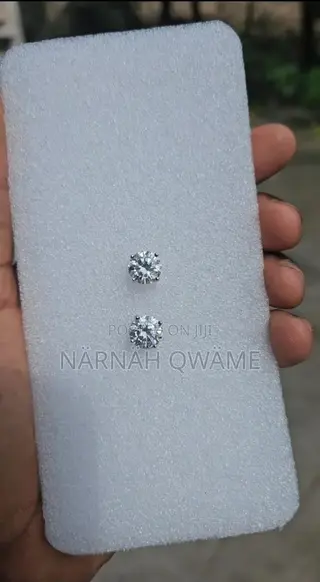 Pair of 1 Carat Moissanite Earrings (1ct Each)
