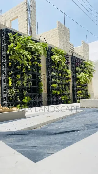 Green Wall/ Vertical Garden/Lawn Edge