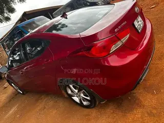 Hyundai Elantra 2013 Red