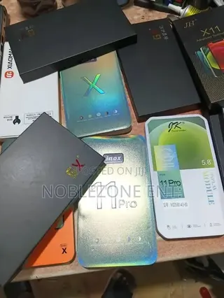 Mobile Phones Screen All Types of iPhone and Android Phones Screen