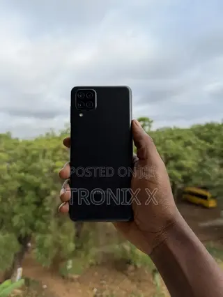 Samsung Galaxy A12 64 GB Black