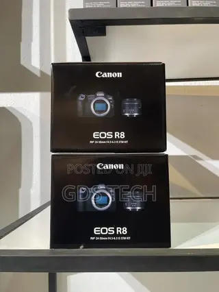 Canon EOS R8 Mirrorless Camera With Rf 24-50mm F/4.5-6.3 Is STM Lens