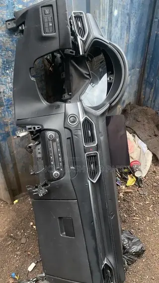 Mazda cX5 2018 or Toyota I a Dashboard Board Original Left Hand