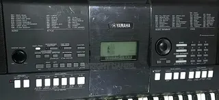 Yamaha PSR-E423 61 Keys Keyboard – UK Used, Clean