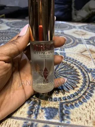 Charlotte Tilbury Airbrush Flawless Setting Spray