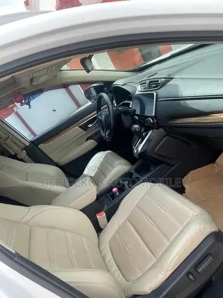 Honda CR-V Touring AWD 2019 White