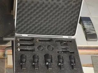 Behringer BC1200 Professional 7-Piece Drum Microphone Set.