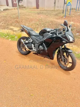 Honda Super Hawk 2018 Black
