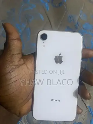 Apple iPhone XR 128 GB White