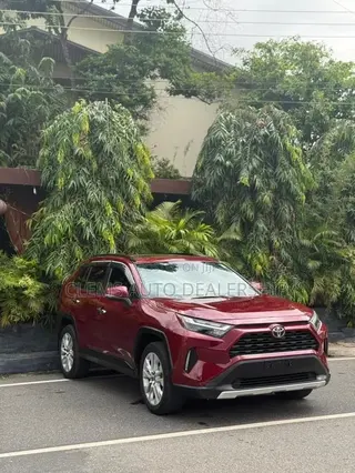 Toyota RAV4 XLE Premium 2022 Burgundy