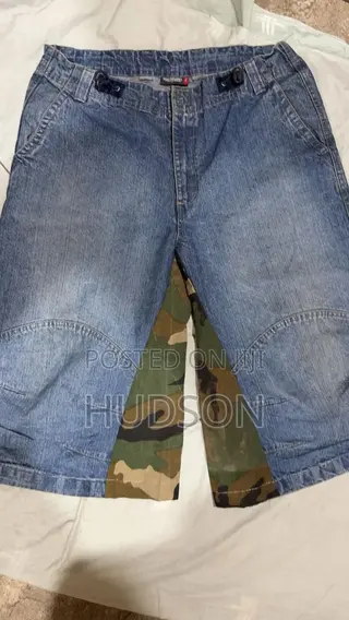 Camo-Sided Short Jeans