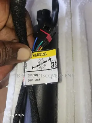 Hyundai Tucson 2016/2018/2019/2020 Electronic Boot Shocks