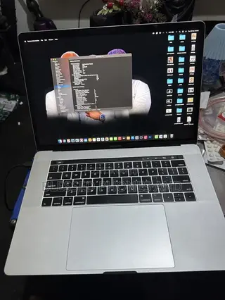 Laptop Apple MacBook Pro 2017 16GB Intel Core i7 SSD 512GB