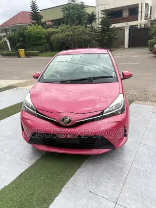 Toyota Vitz 1.3 FWD 5dr 2015 Pink
