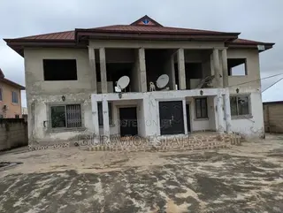 7bdrm Block of Flats in Tech, Domeabra, Kumasi Metropolitan for sale