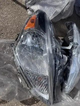 Nissan Almera/Versa 2016 Headlight Pair