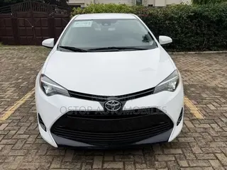 Toyota Corolla LE Eco (1.8L 4cyl 2A) 2019 White