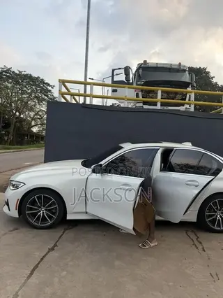 BMW 330i 2019 White