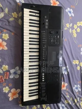 Yamaha PSR-E453 61-Key High-Resolution Portable Digital- Black