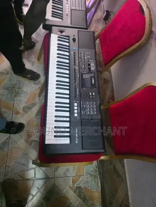 Yamaha PSR-E473 Keyboard