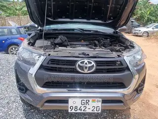 Toyota Hilux 2020 Gray