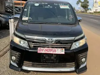 Toyota Voxy V 4WD 8-Seater 2015 Black