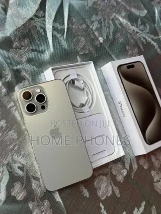Apple iPhone 15 Pro Max 256 GB Silver