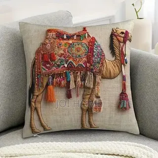 2pcs Camel Print Throw Pillow Cover