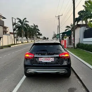 Mercedes-Benz GLA-Class 2016 Black