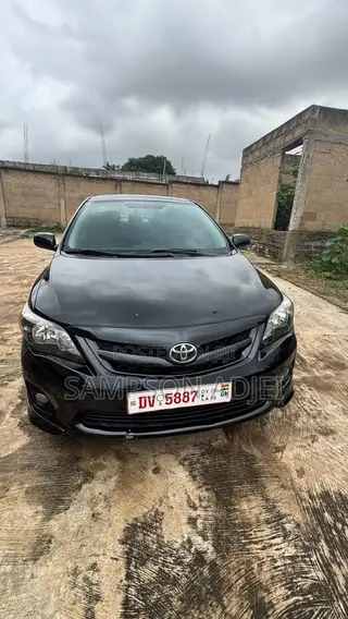 Toyota Corolla 2013 Black