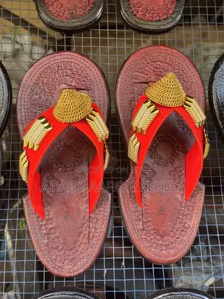 Ahenema Slippers