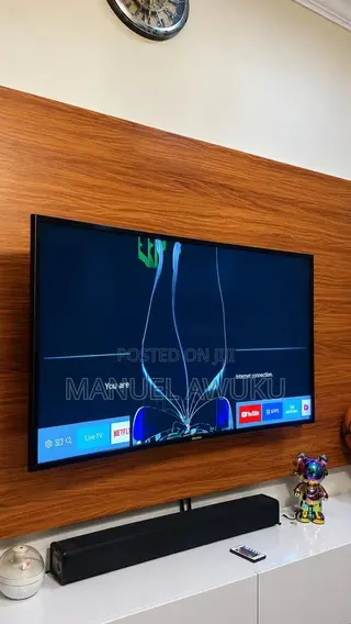 Curved Sumsung 4k Smart TV