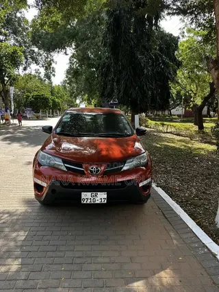 Toyota RAV4 LE 4dr SUV (2.5L 4cyl 6A) 2015 Orange
