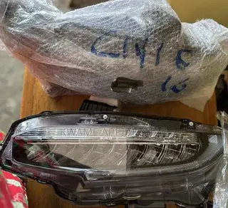 Civic “2016,2017,2018,2019,2020,2021” Headlight Pair