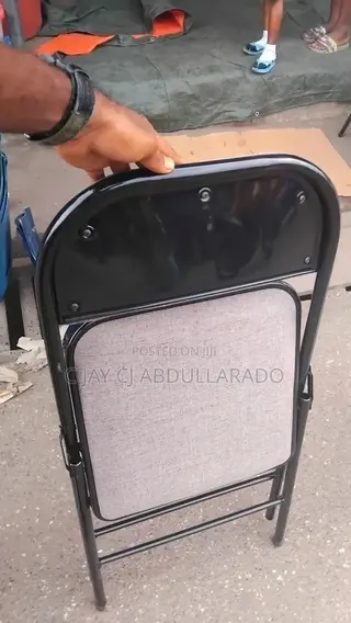 Folding Chairs With Foam and Metal Legs