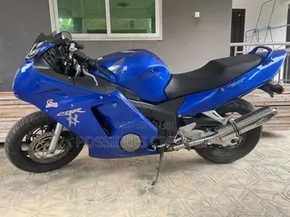 Honda CBR 2005 Blue