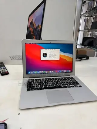Laptop Apple MacBook Air 2015 8GB Intel Core i5 SSD 128GB